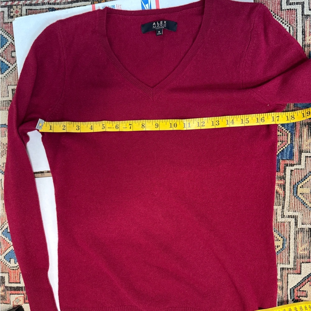 Alex Marie 100% Cashmere V-Neck Sweater Red Women’s Size Medium - Picture 8 of 10